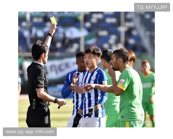 裁判尺度争议再起，关键判罚改写比赛结局惹怒球迷