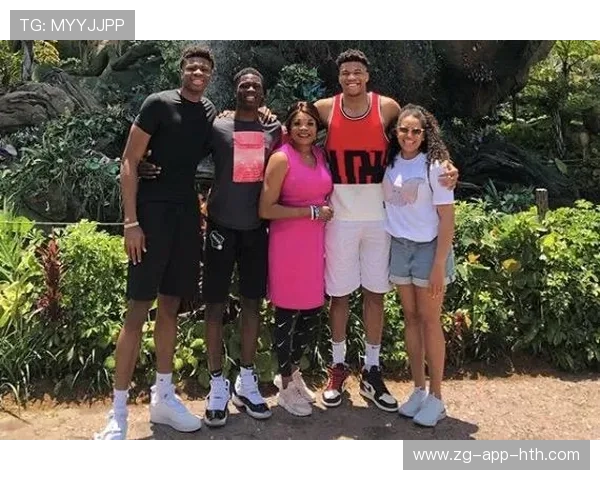 字母哥退赛后晒全家合影，真相竟是为孩子庆生